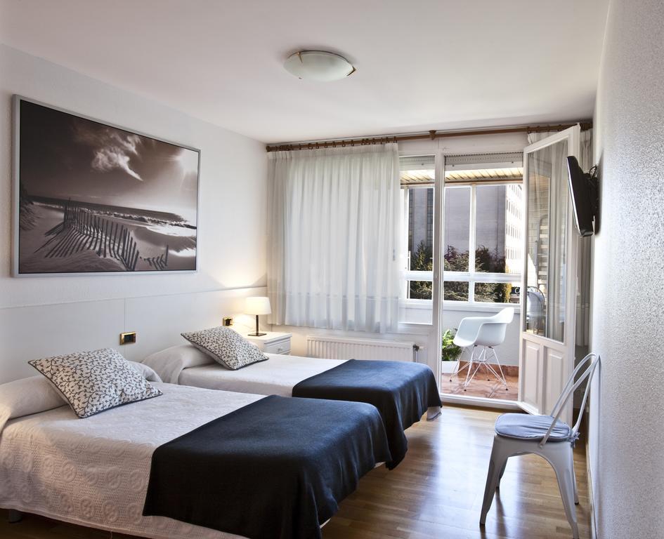 Pension Pasadena Памплона Экстерьер фото