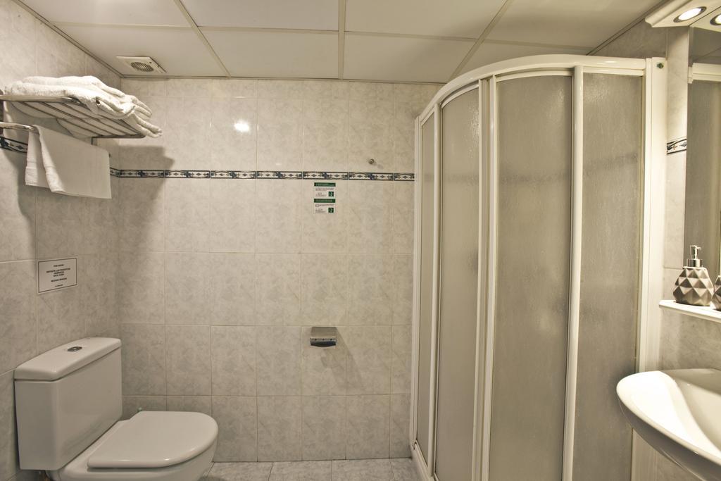 Pension Pasadena Памплона Экстерьер фото