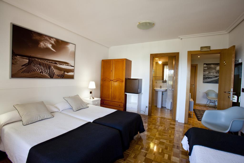 Pension Pasadena Памплона Экстерьер фото